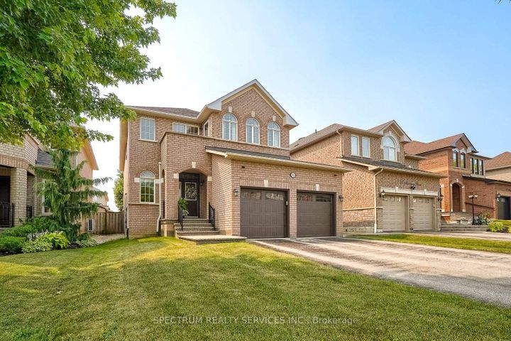 Photo 3 at 51 Monterey Road, Sonoma Heights, Vaughan