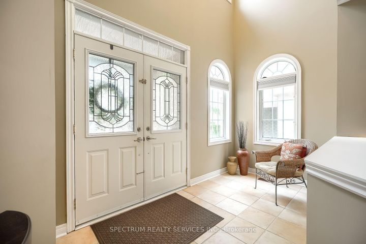 Photo 5 at 51 Monterey Road, Sonoma Heights, Vaughan