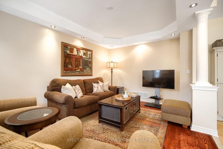 Photo 13 at 51 Monterey Road, Sonoma Heights, Vaughan