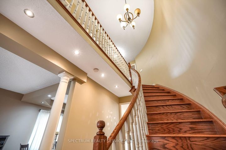 Photo 25 at 51 Monterey Road, Sonoma Heights, Vaughan