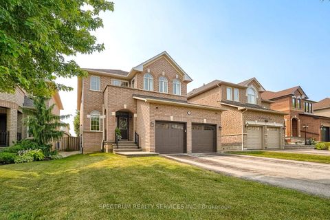 Photo 3 at 51 Monterey Road, Sonoma Heights, Vaughan