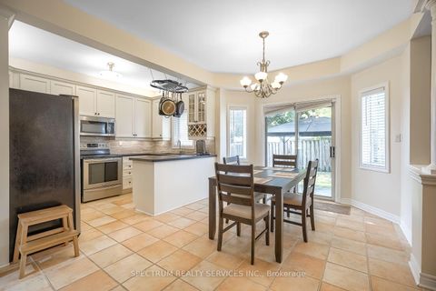 Photo 16 at 51 Monterey Road, Sonoma Heights, Vaughan