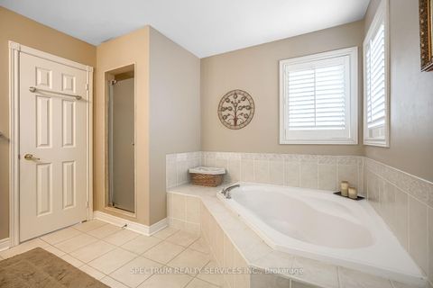 Photo 30 at 51 Monterey Road, Sonoma Heights, Vaughan