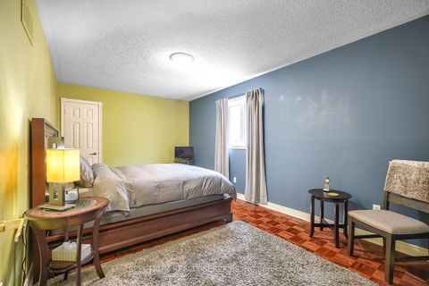 Photo 37 at 51 Monterey Road, Sonoma Heights, Vaughan