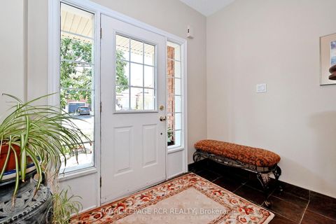Photo 4 at 81 Woodbury Crescent, Summerhill Estates, Newmarket