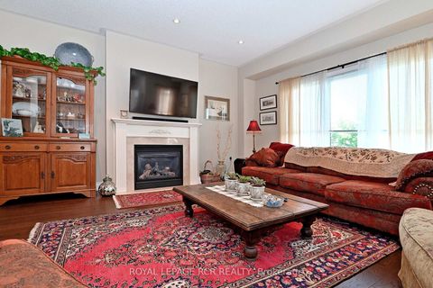 Photo 11 at 81 Woodbury Crescent, Summerhill Estates, Newmarket