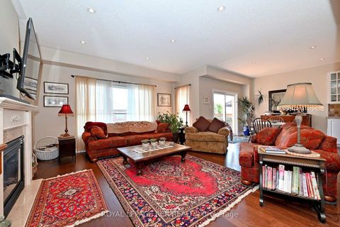 Photo 12 at 81 Woodbury Crescent, Summerhill Estates, Newmarket