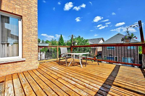 Photo 20 at 81 Woodbury Crescent, Summerhill Estates, Newmarket