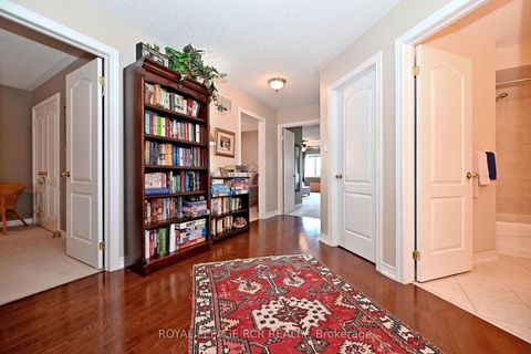 Photo 27 at 81 Woodbury Crescent, Summerhill Estates, Newmarket