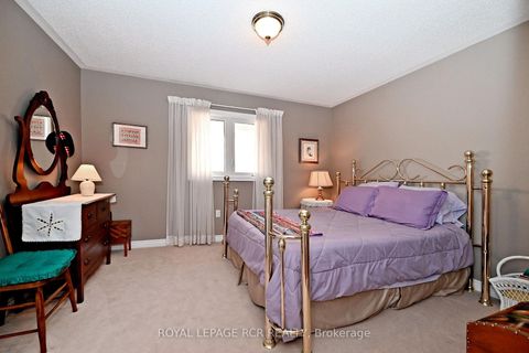 Photo 32 at 81 Woodbury Crescent, Summerhill Estates, Newmarket