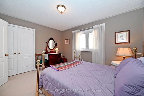 Photo 33 at 81 Woodbury Crescent, Summerhill Estates, Newmarket