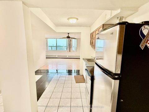 Photo 6 at 701 - 45 Sunrise Avenue, Victoria Village, Toronto
