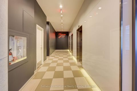 Photo 10 at 708 - 560 King Street W, Waterfront Communities C1, Toronto