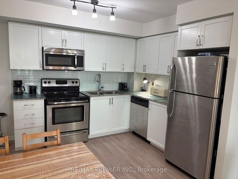 Photo 1 at 406 - 800 Lawrence Avenue W, Glen Park, Toronto