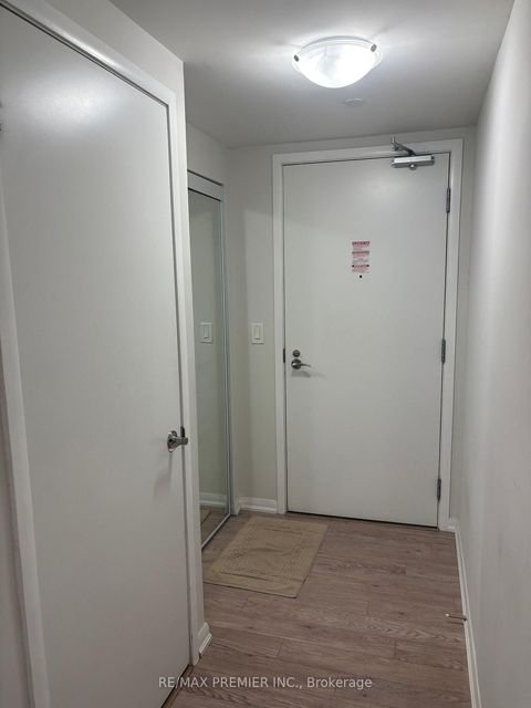 Photo 5 at 406 - 800 Lawrence Avenue W, Glen Park, Toronto