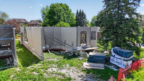 Photo 3 at 21 Long Hill Drive, Jefferson, Richmond Hill
