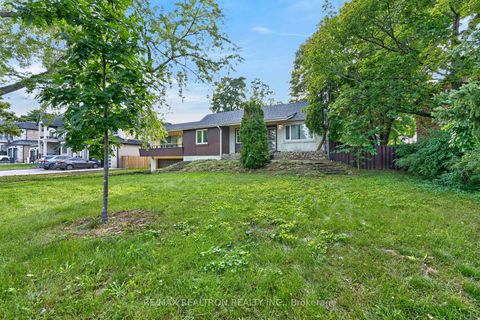 Photo 3 at 400 Manse Road, West Hill, Toronto