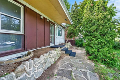 Photo 9 at 400 Manse Road, West Hill, Toronto