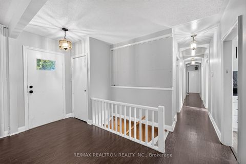 Photo 11 at 400 Manse Road, West Hill, Toronto