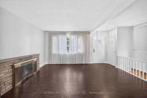 Photo 14 at 400 Manse Road, West Hill, Toronto