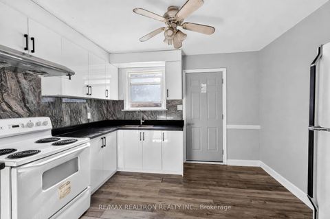 Photo 15 at 400 Manse Road, West Hill, Toronto