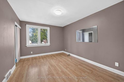 Photo 19 at 400 Manse Road, West Hill, Toronto