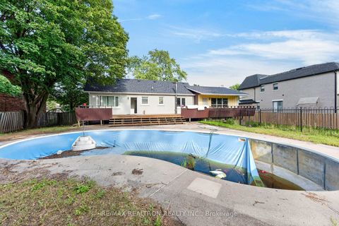 Photo 29 at 400 Manse Road, West Hill, Toronto