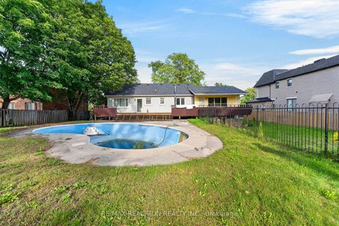 Photo 33 at 400 Manse Road, West Hill, Toronto
