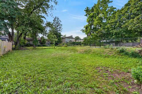 Photo 35 at 400 Manse Road, West Hill, Toronto