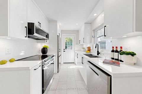 Photo 7 at 351 Fairlawn Avenue, Nortown, Toronto