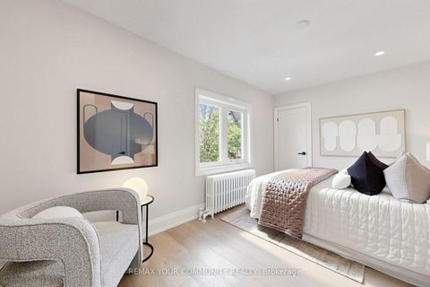 Photo 18 at 351 Fairlawn Avenue, Nortown, Toronto