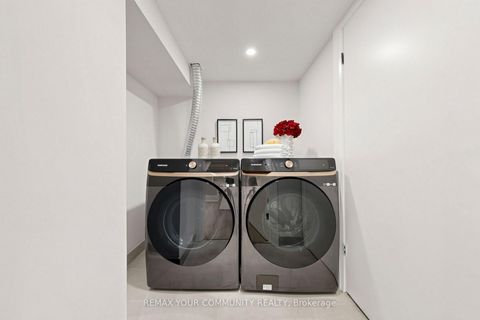 Photo 34 at 351 Fairlawn Avenue, Nortown, Toronto