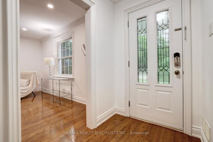 Photo 9 at 406 Christina Drive, SW Southwest, Oakville