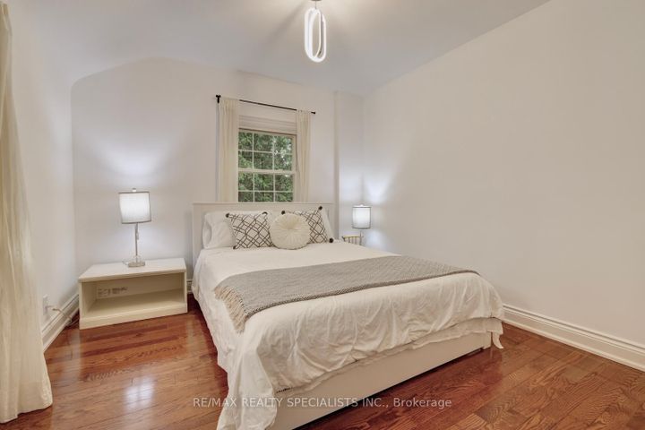 Photo 26 at 406 Christina Drive, SW Southwest, Oakville