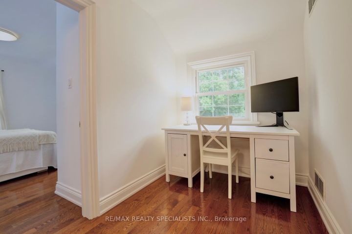Photo 28 at 406 Christina Drive, SW Southwest, Oakville