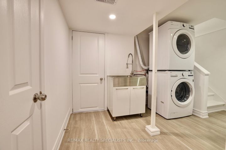 Photo 31 at 406 Christina Drive, SW Southwest, Oakville