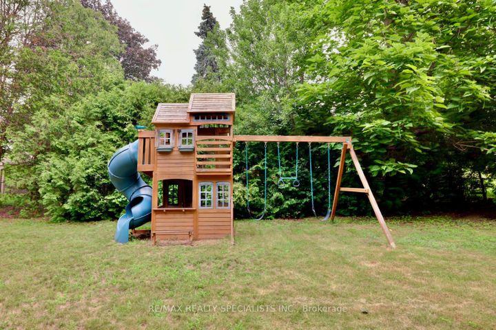 Photo 37 at 406 Christina Drive, SW Southwest, Oakville