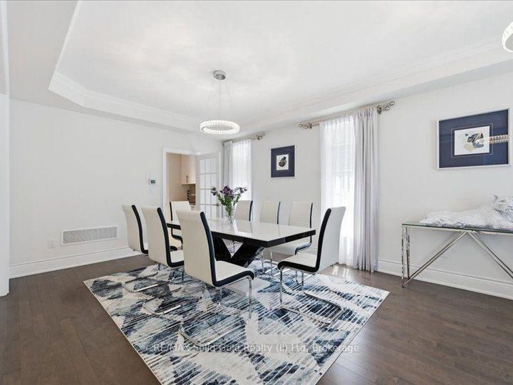 Photo 4 at 39 Avanti Crescent, Waterdown, Hamilton