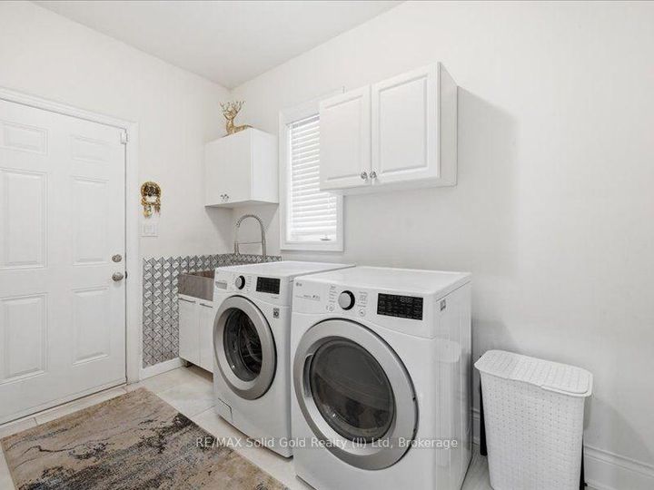 Photo 17 at 39 Avanti Crescent, Waterdown, Hamilton