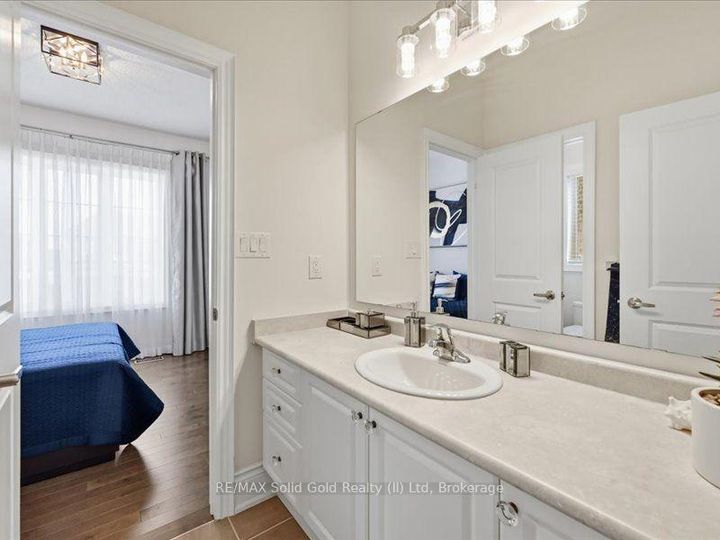 Photo 27 at 39 Avanti Crescent, Waterdown, Hamilton