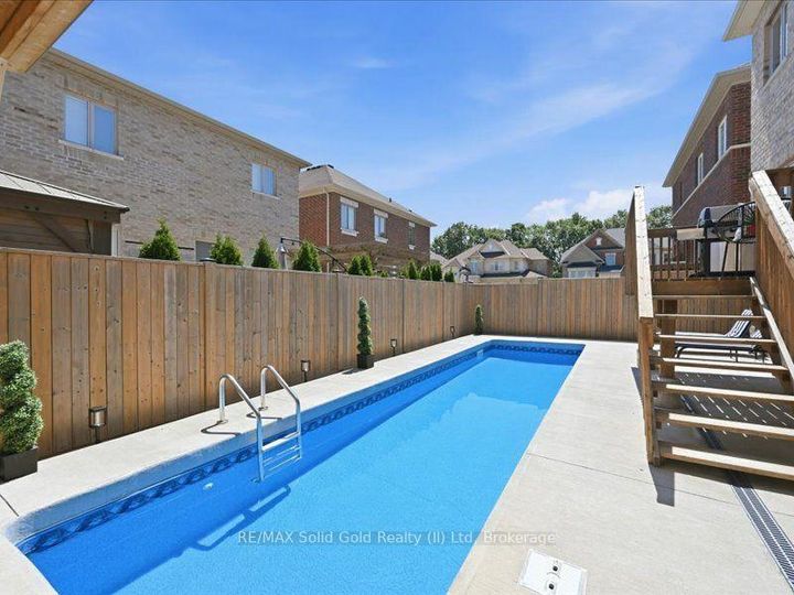 Photo 39 at 39 Avanti Crescent, Waterdown, Hamilton
