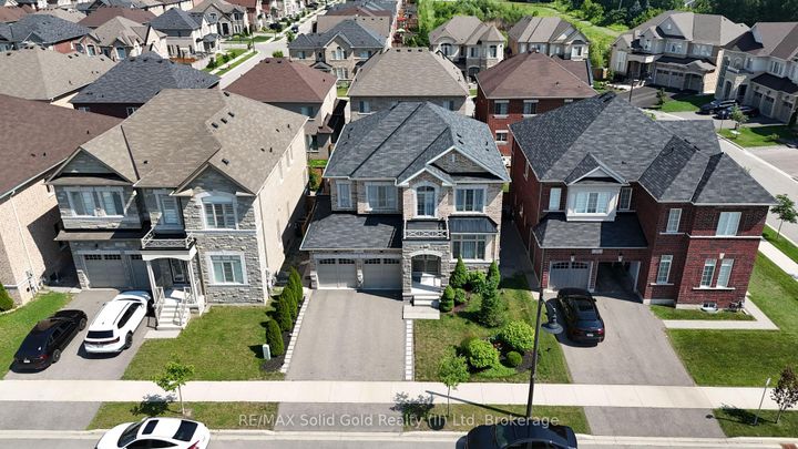 Photo 42 at 39 Avanti Crescent, Waterdown, Hamilton