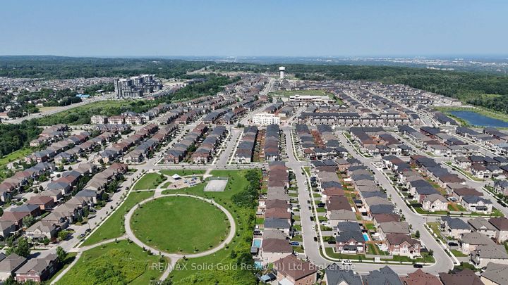 Photo 46 at 39 Avanti Crescent, Waterdown, Hamilton