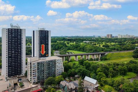 Photo 2 at 406 - 2464 Weston Road, Weston, Toronto
