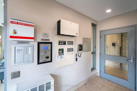 Photo 3 at 406 - 2464 Weston Road, Weston, Toronto