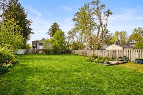 Photo 1 at 44 Sanford Street, Sanford, Barrie