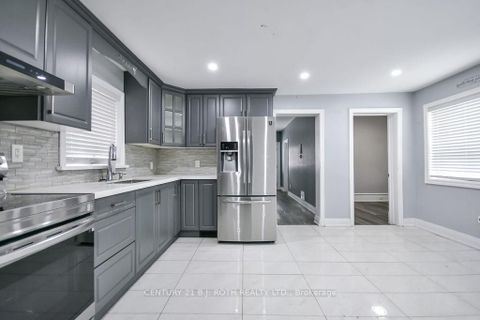 Photo 9 at 44 Sanford Street, Sanford, Barrie