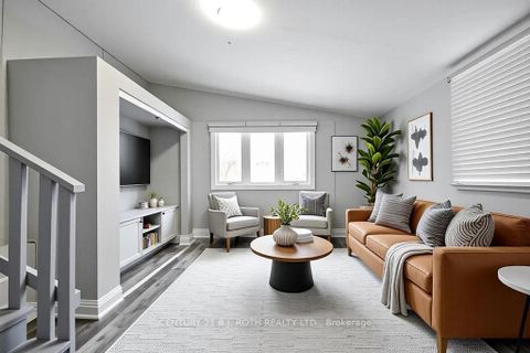 Photo 11 at 44 Sanford Street, Sanford, Barrie