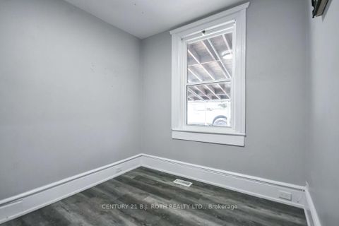 Photo 16 at 44 Sanford Street, Sanford, Barrie
