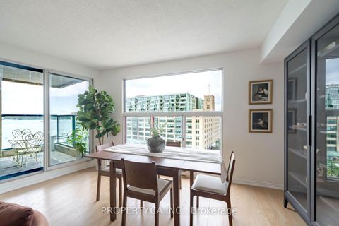 Photo 12 at 1111 - 77 Harbour Square, Waterfront Communities C1, Toronto